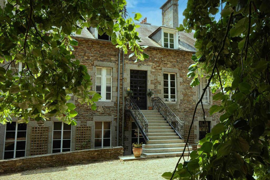הוילה Viré Beautiful, Historic Manoir In Semi-Rural Setting מראה חיצוני תמונה