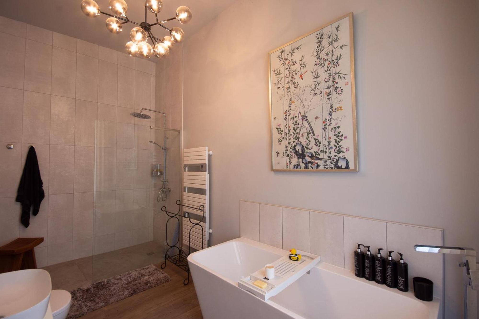 הוילה Viré Beautiful, Historic Manoir In Semi-Rural Setting מראה חיצוני תמונה