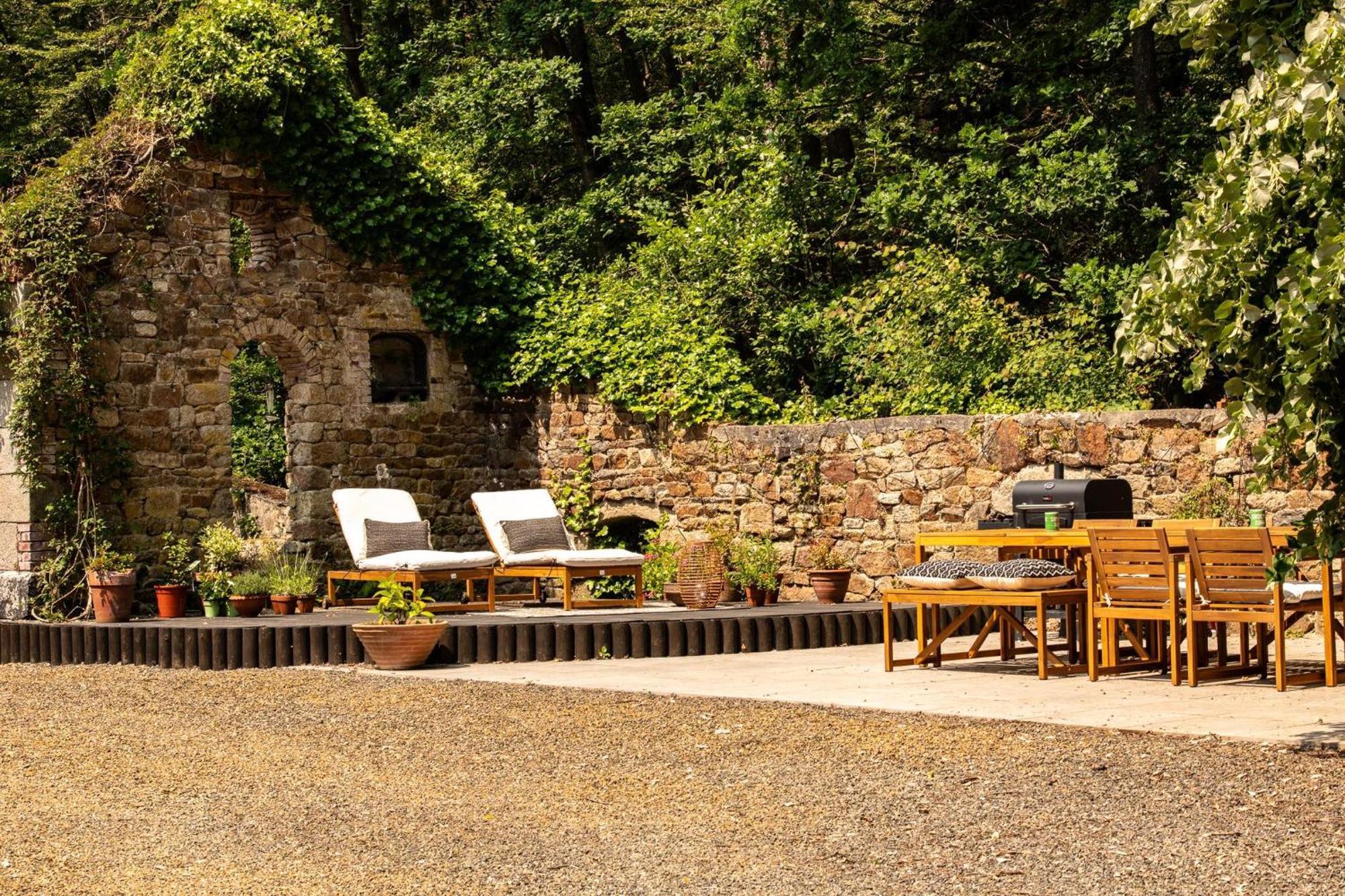 הוילה Viré Beautiful, Historic Manoir In Semi-Rural Setting מראה חיצוני תמונה