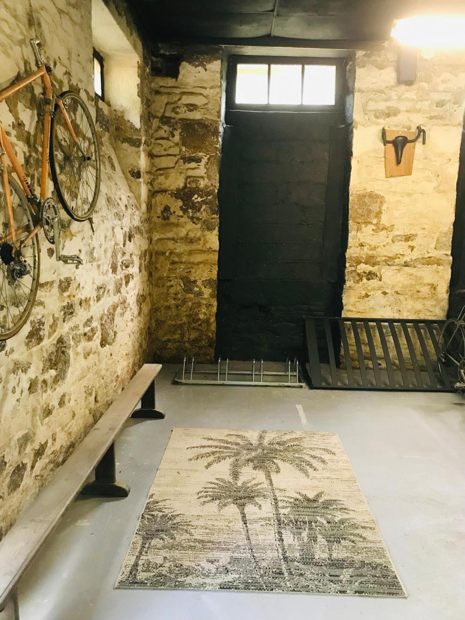 הוילה Viré Beautiful, Historic Manoir In Semi-Rural Setting מראה חיצוני תמונה